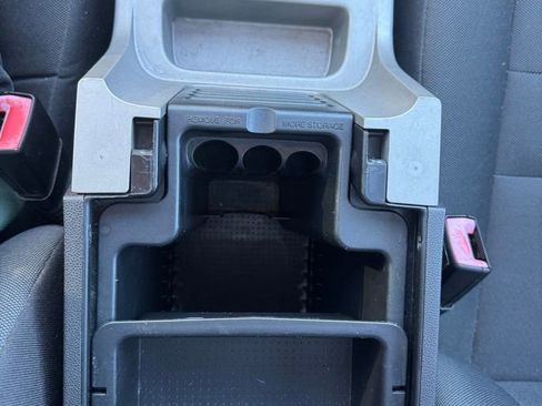 Used 2010 Ford Escape XLT image 30