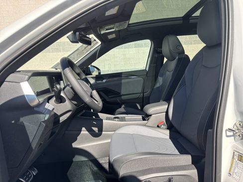 New 2026 Volkswagen Tiguan SE R-Line image 11