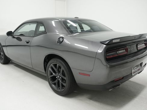 Used 2019 Dodge Challenger SXT w/ Blacktop Package RWD image 6