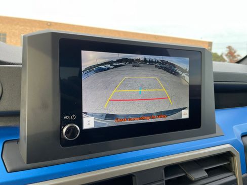 Used 2025 Toyota Tacoma TRD Off-Road image 17