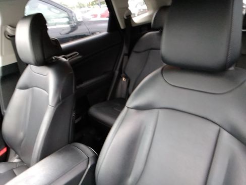 Used 2023 Kia Sportage EX FWD image 9