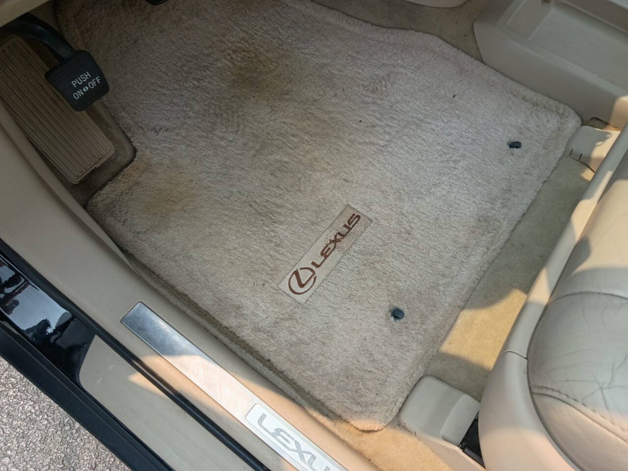 Used 2005 Lexus RX 330 FWD image 15