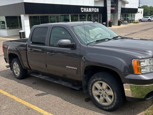 Used 2011 GMC Sierra 1500 SLT w/ SLT Convenience Package AWD/4WD image 2