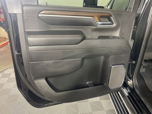 Used 2024 Chevrolet Silverado 2500 High Country w/ High Country Premium Package AWD/4WD image 11
