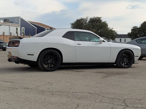 Used 2018 Dodge Challenger T/A image 4