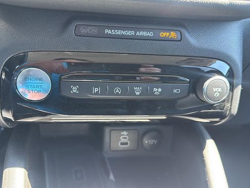 Used 2024 Ford Escape Platinum AWD/4WD image 16