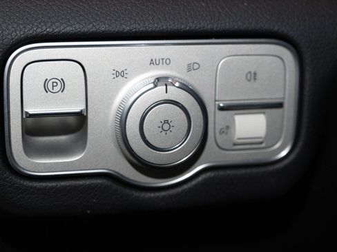 Certified 2026 Mercedes-Benz GLE 450 4MATIC image 22