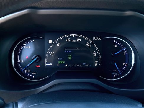 Used 2025 Toyota RAV4 LE image 23