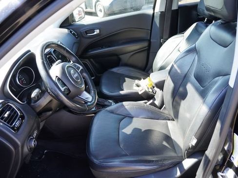 Used 2018 Jeep Compass Limited w/ Safe & Security Group AWD/4WD image 4