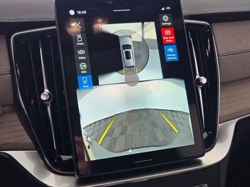 New 2026 Volvo XC90 T8 Plus image 23