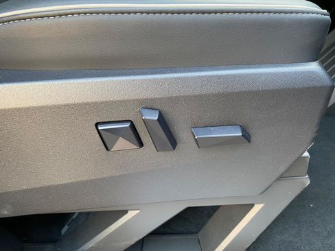 Used 2025 Tesla Cybertruck AWD Crew Cab image 49
