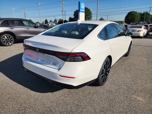 New 2026 Honda Accord Touring image 4