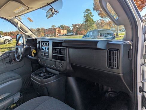 Used 2024 GMC Savana 2500 w/ Driver Convenience Package image 13