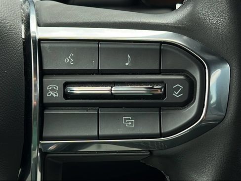 Used 2025 GMC Canyon Elevation w/ Convenience Package RWD image 21