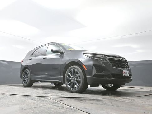Used 2023 Chevrolet Equinox RS image 49
