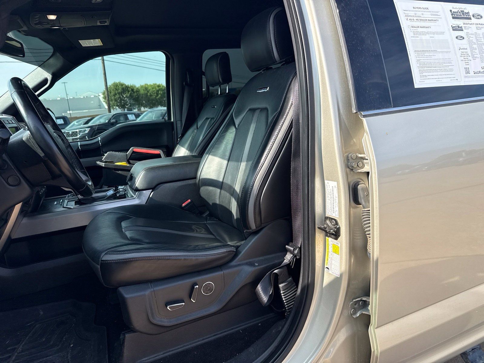 Used 2018 Ford F150 Platinum w/ Equipment Group 701A Luxury AWD/4WD image 13