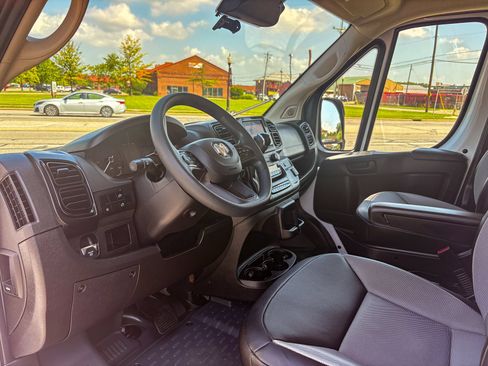 Used 2024 RAM ProMaster 1500 w/ Convenience Group FWD image 19