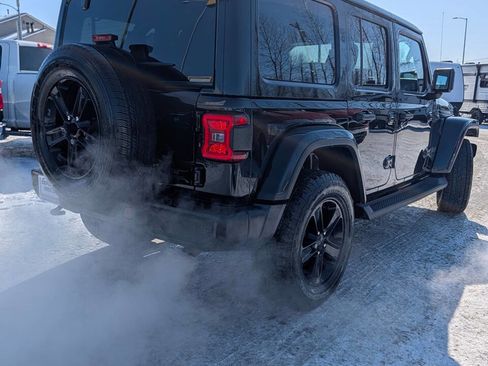 Used 2020 Jeep Wrangler Unlimited Sahara image 11