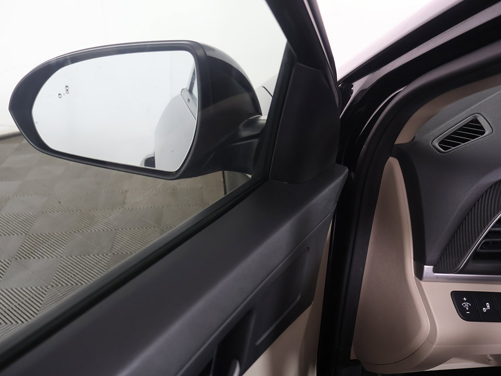Used 2020 Hyundai Elantra Value Edition FWD image 32
