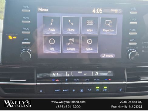 Used 2021 Toyota Sienna XLE image 17