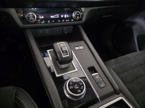 Used 2024 Mitsubishi Outlander Ralliart image 20