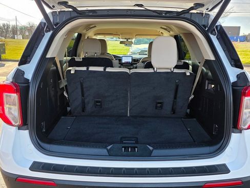 Used 2020 Ford Explorer XLT w/ Equipment Group 202A image 34