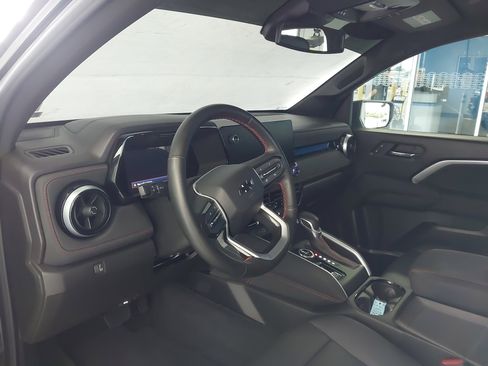 Used 2023 Chevrolet Colorado Z71 w/ Z71 Convenience Package 2 image 2