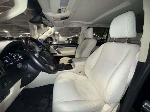 Certified 2023 Lexus GX 460 Premium w/ Premium Package AWD/4WD image 2