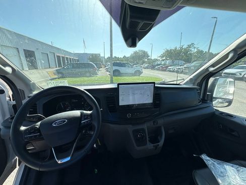 Certified 2023 Ford E-Transit Medium Roof RWD image 7
