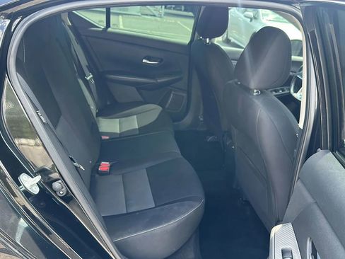 Used 2022 Nissan Sentra SV FWD image 9