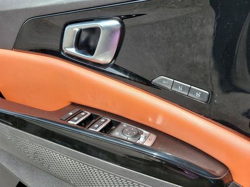 Used 2022 Kia Carnival SX FWD image 6