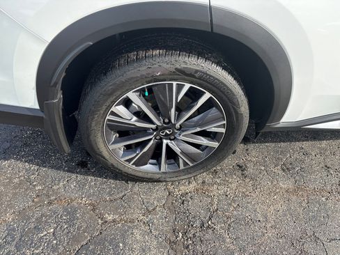 Certified 2026 INFINITI QX60 Luxe w/ Cargo Package image 32