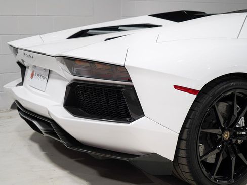 Used 2014 Lamborghini Aventador LP 700-4 image 24