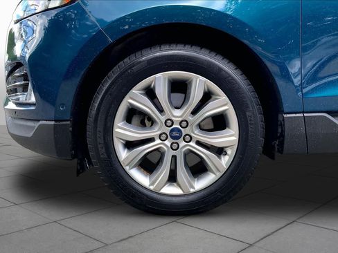 Used 2020 Ford Edge Titanium w/ Equipment Group 301A AWD/4WD image 11