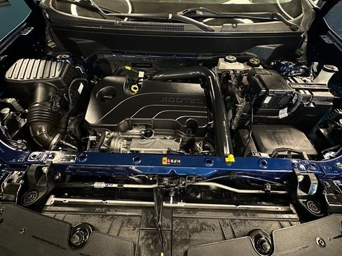 Used 2023 Chevrolet Equinox LT image 23