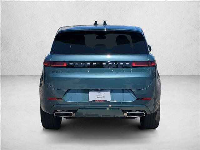New 2027 Land Rover Range Rover Sport Dynamic SE AWD/4WD image 8