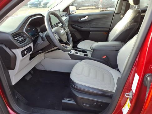 Used 2024 Ford Escape Platinum w/ Premium Technology Package image 11