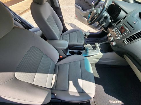 Used 2015 Kia Forte LX w/ Popular Package FWD image 7