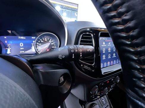 Used 2020 Jeep Compass Limited AWD/4WD image 19