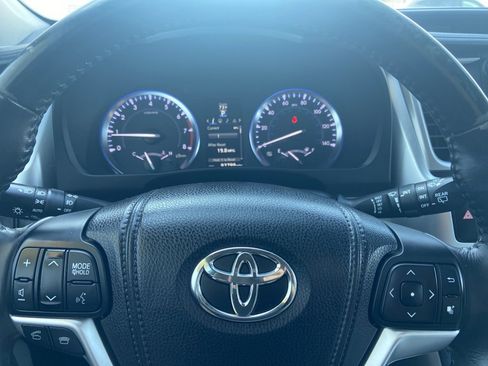 Used 2015 Toyota Highlander XLE image 17