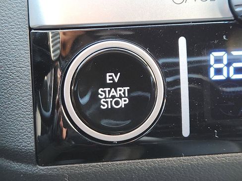 New 2025 Hyundai Ioniq 6 SEL image 18