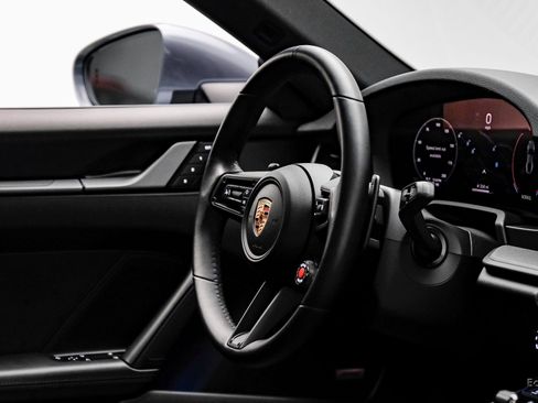 Used 2025 Porsche 911 Carrera image 57