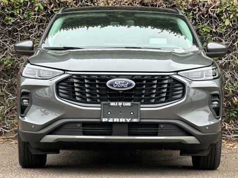 New 2024 Ford Escape SE w/ PHEV Premium Package image 2