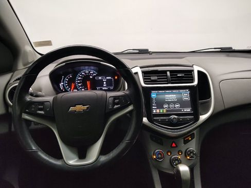 Used 2019 Chevrolet Sonic Premier FWD image 22