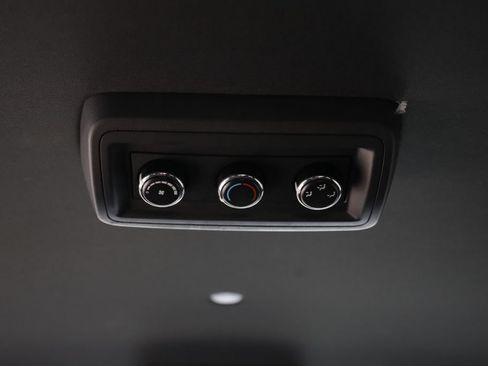 Used 2018 Dodge Grand Caravan SE FWD image 17