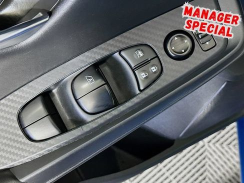 Used 2024 Nissan Sentra SV FWD image 19