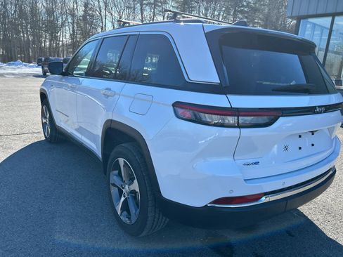 Used 2022 Jeep Grand Cherokee Limited 4xe image 8