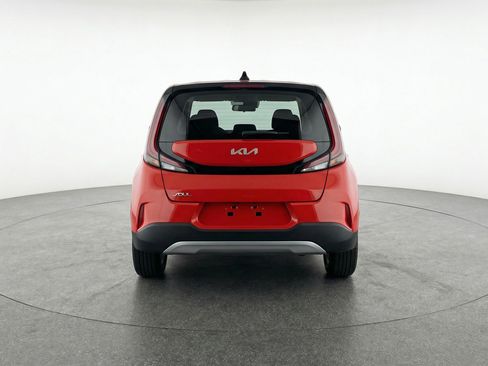 Used 2025 Kia Soul LX w/ LX Technology Package image 7