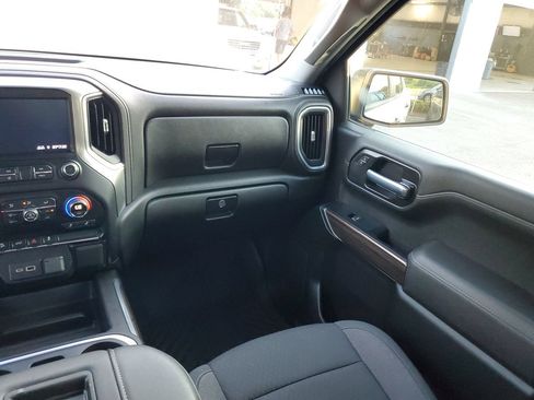 Used 2021 Chevrolet Silverado 1500 LT Trail Boss w/ Bed Protection Package AWD/4WD image 16