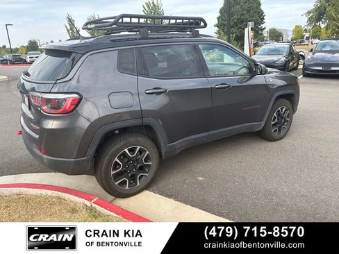 Used 2019 Jeep Compass Trailhawk w/ Cold Weather Group AWD/4WD image 3
